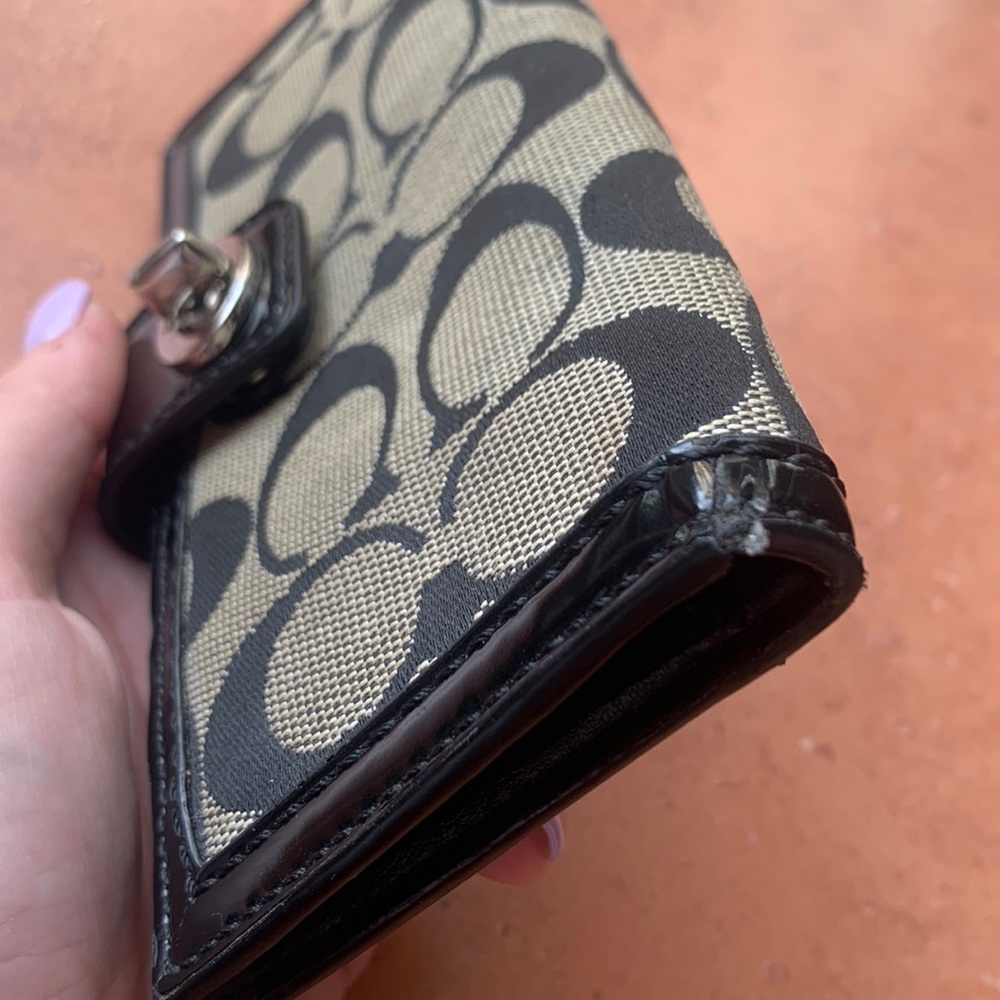 Coach Wallet - Picture 10 of 10